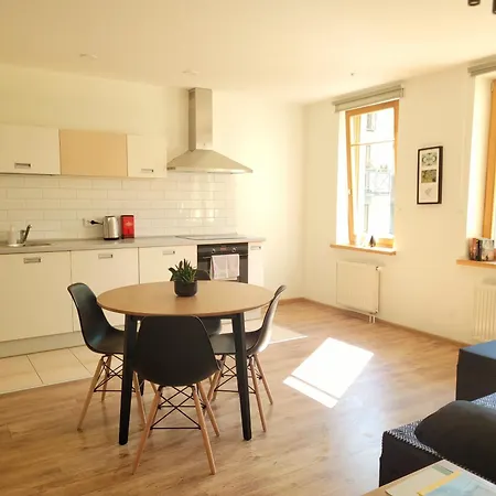 Sv1 By Quarterstays Old Town Self Check-in Apartment *